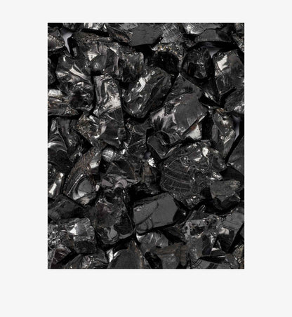 Detailansicht der Steine Arielle aus EssenceX-Edelschungit von Beyond Matter – mit natürlicher Struktur und roher Oberfläche.