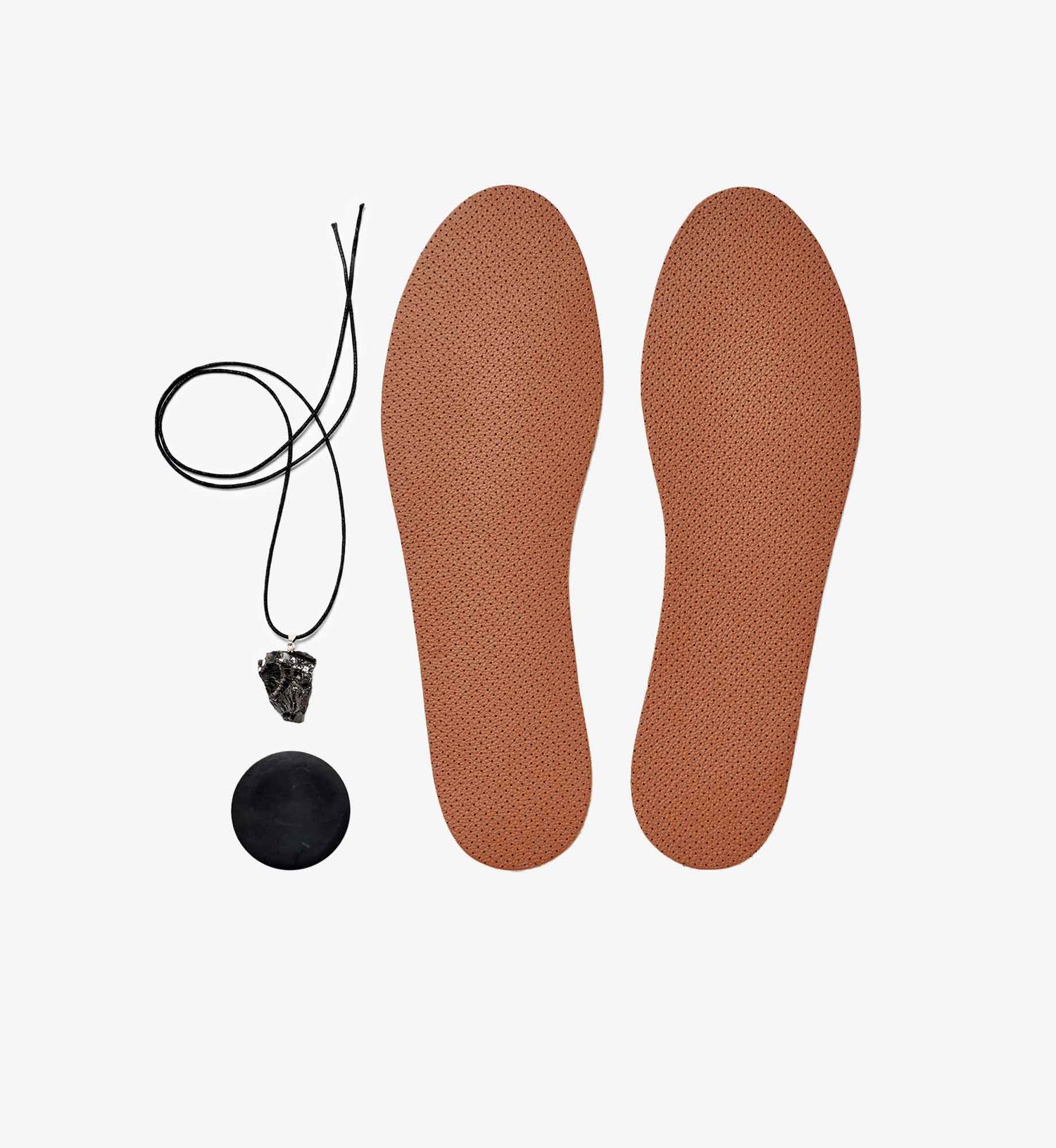 Basisset Essentials von Beyond Matter mit Einlegesohlen Tom, Chip Ava und Anhänger Sol.